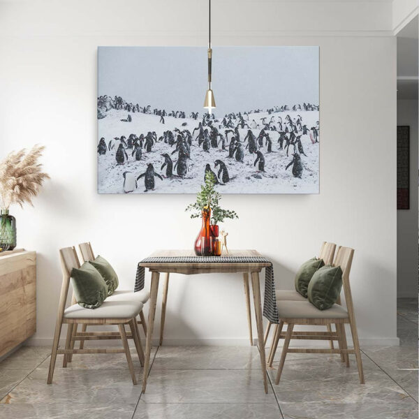 Pinguins-in-sneeuwstorm-canvas-binnen-sfeer.jpg