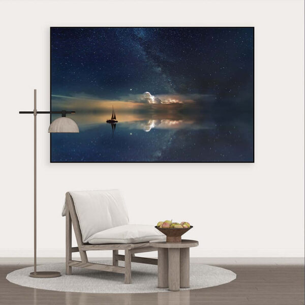 Zeilboot-weerkaatsende-sterrenhemel-artframe-sfeer.jpg